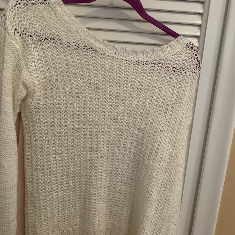 Adorable worn Aeropostale sweater perfect!!